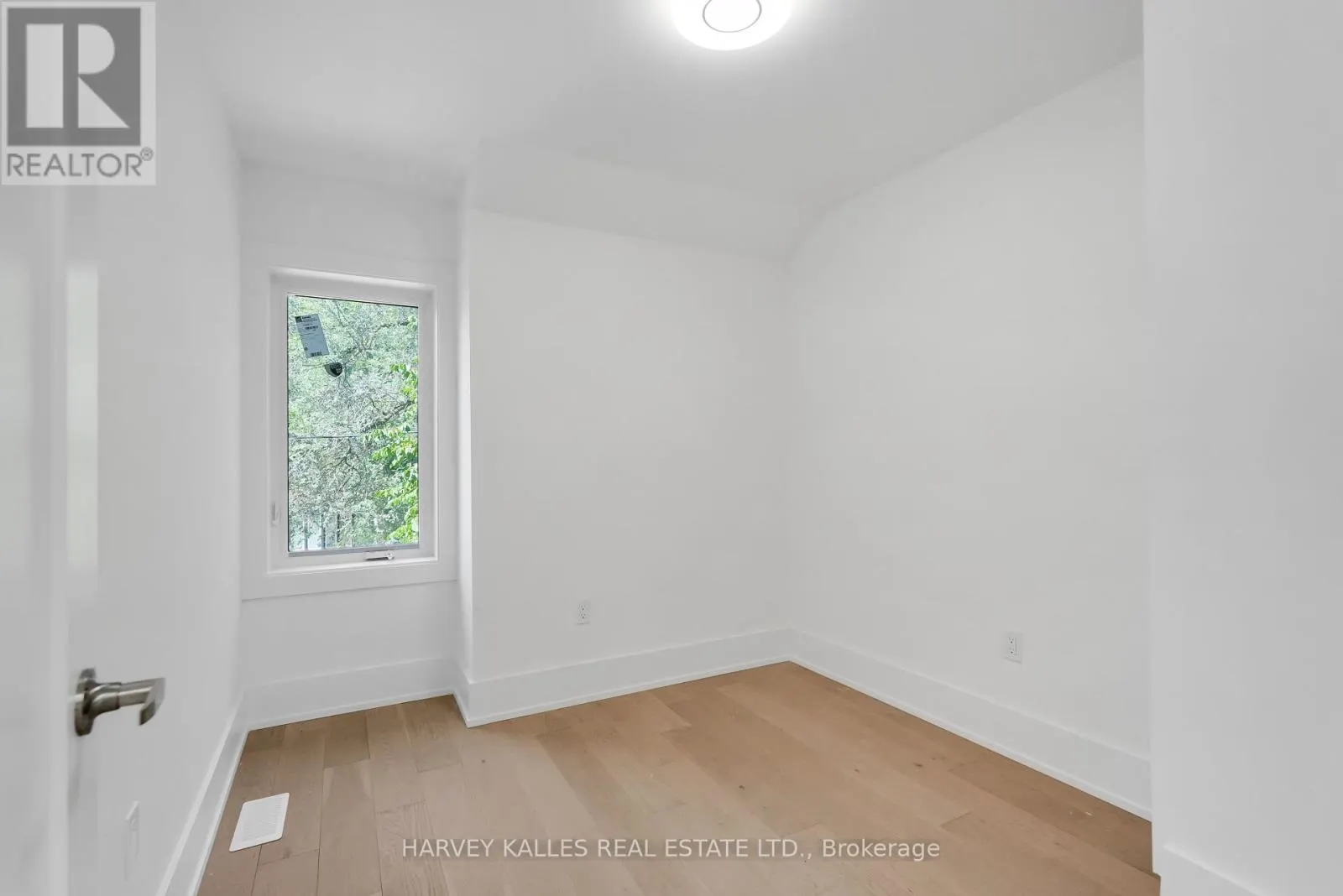 253 ALBANY AVENUE