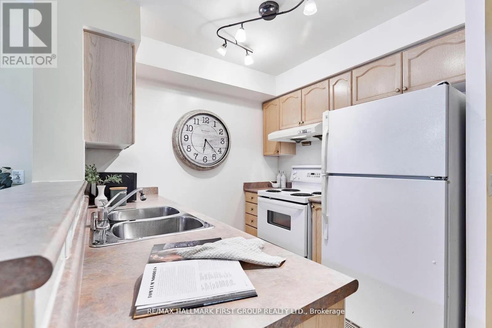 612 - 28 OLIVE AVENUE, #612