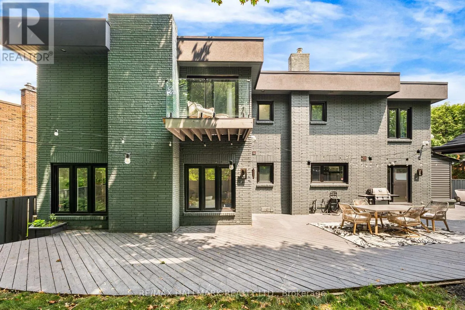 97 CLARINDA DRIVE