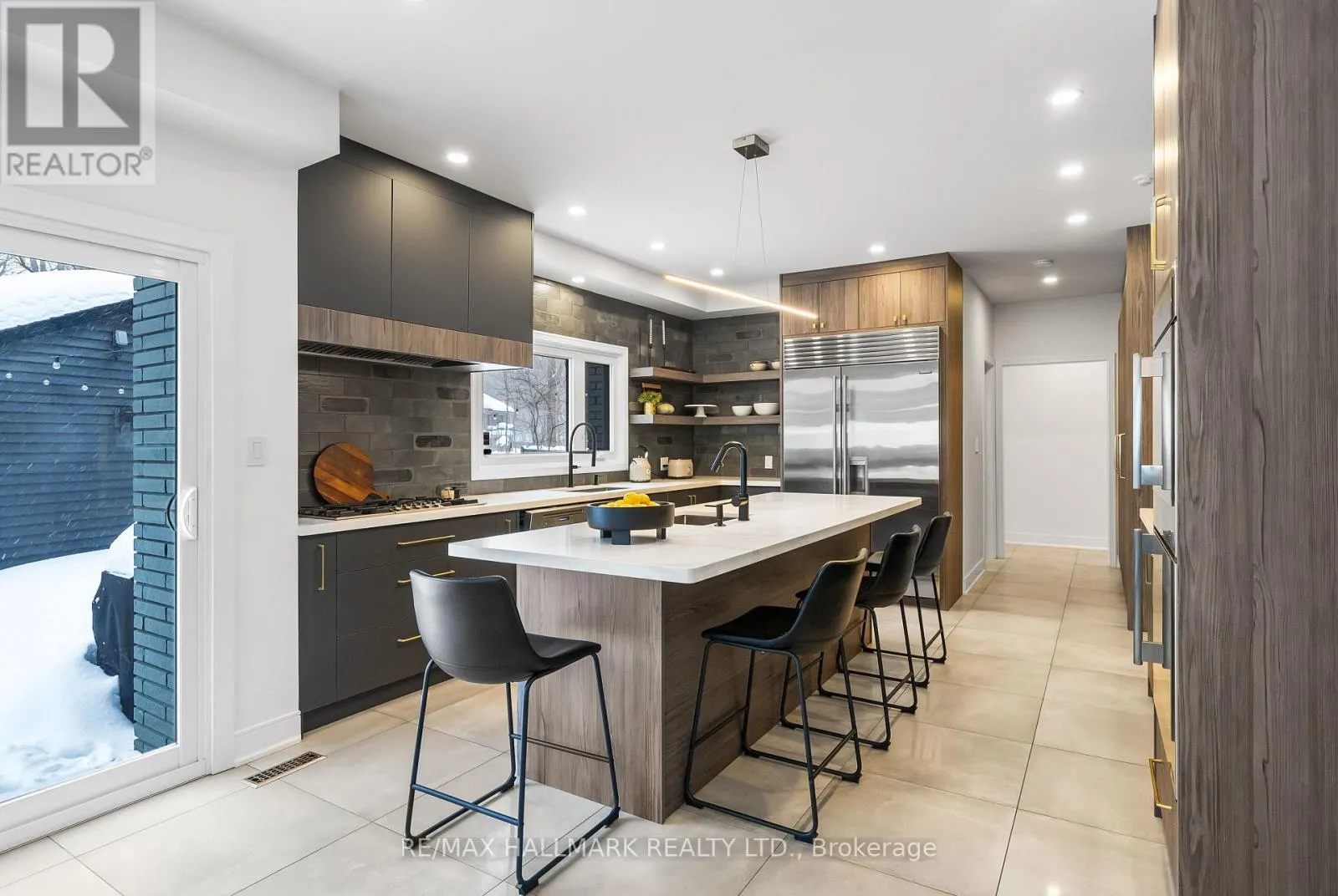97 CLARINDA DRIVE