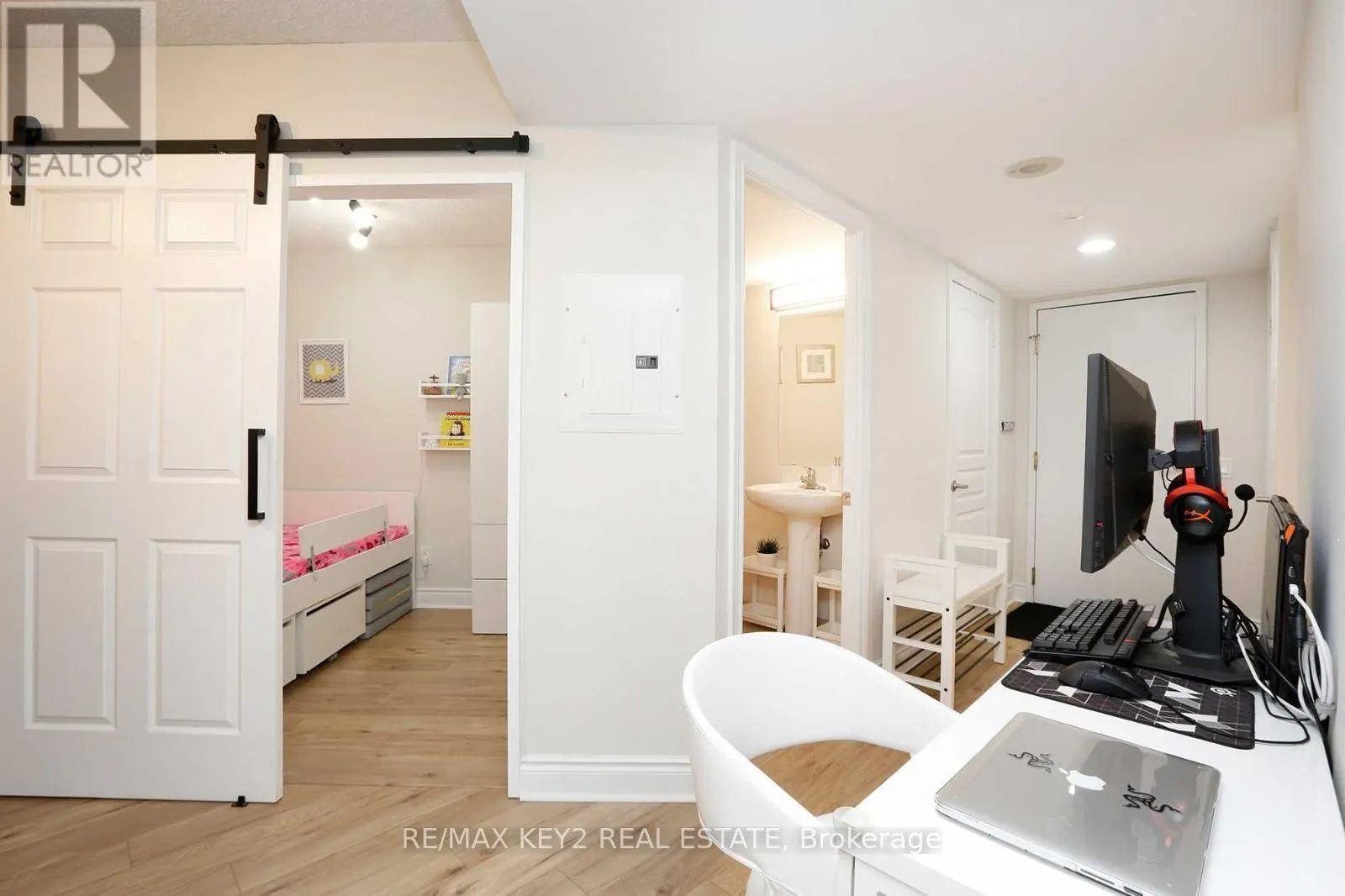 1329 - 15 NORTHTOWN WAY