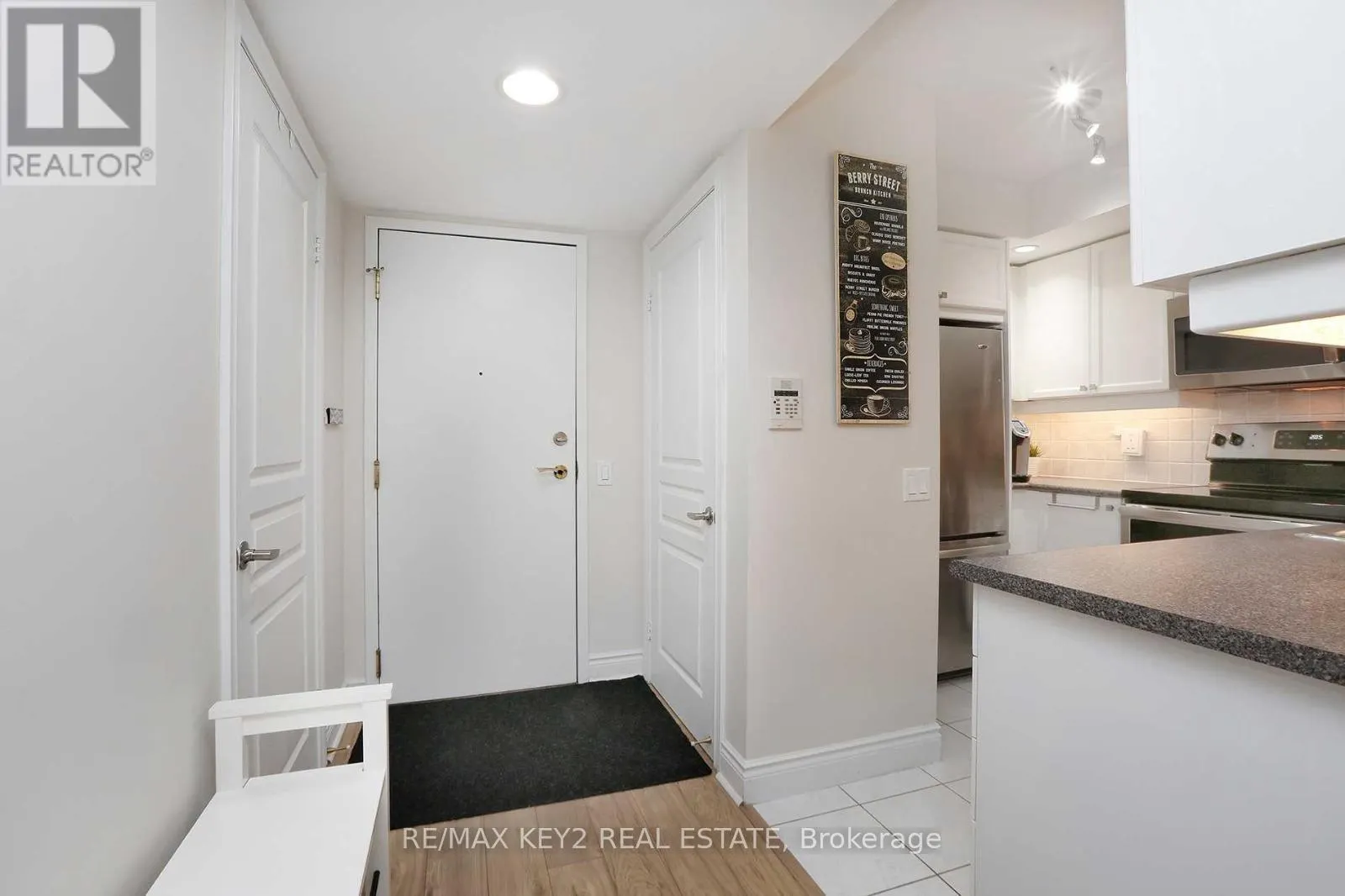 1329 - 15 NORTHTOWN WAY