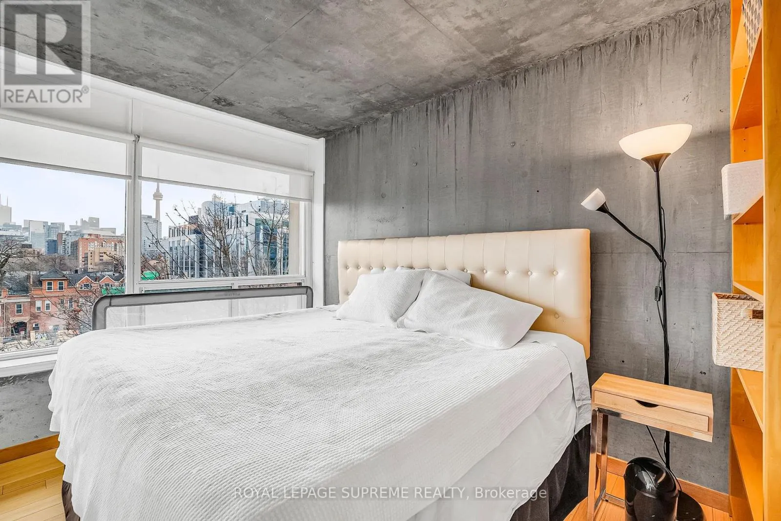 516 - 954 KING STREET W