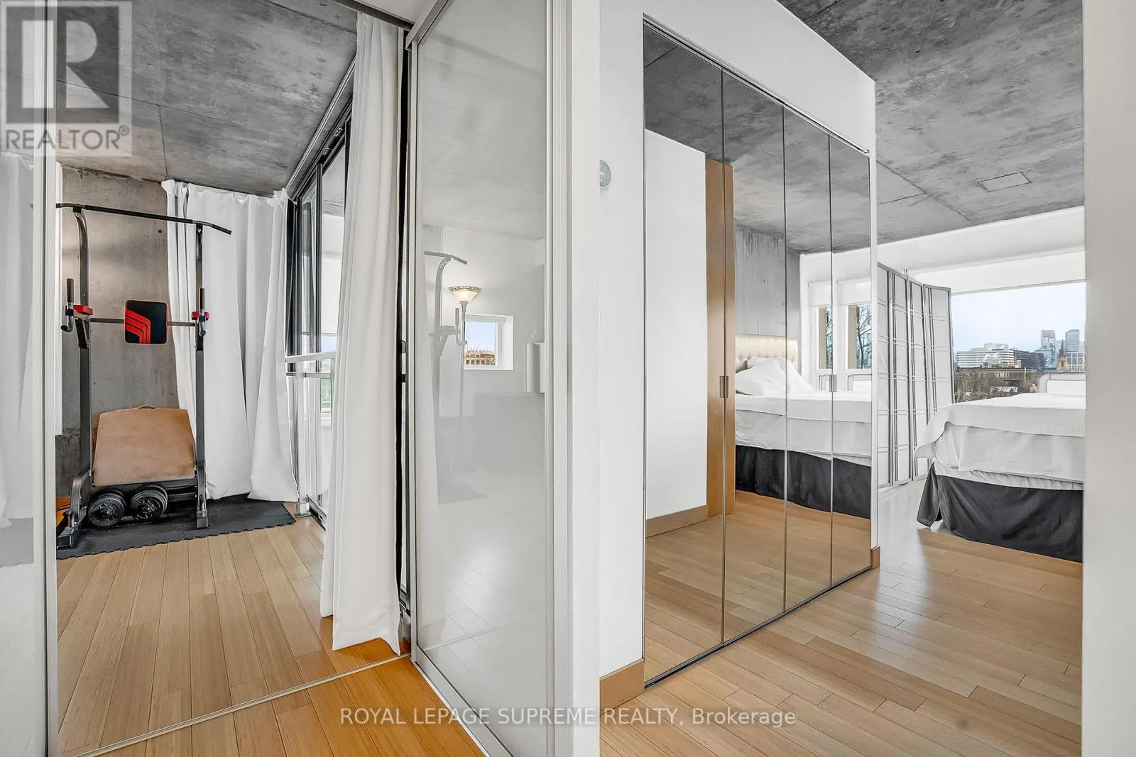 516 - 954 KING STREET W