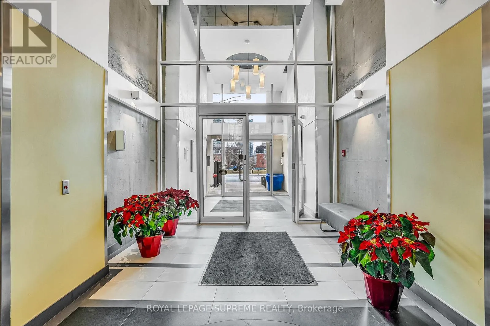 516 - 954 KING STREET W