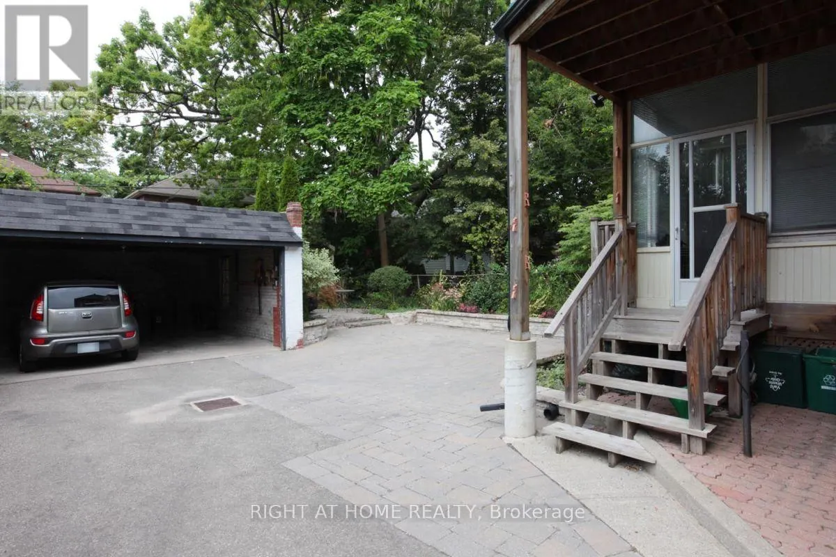 MAIN - 906 AVENUE ROAD