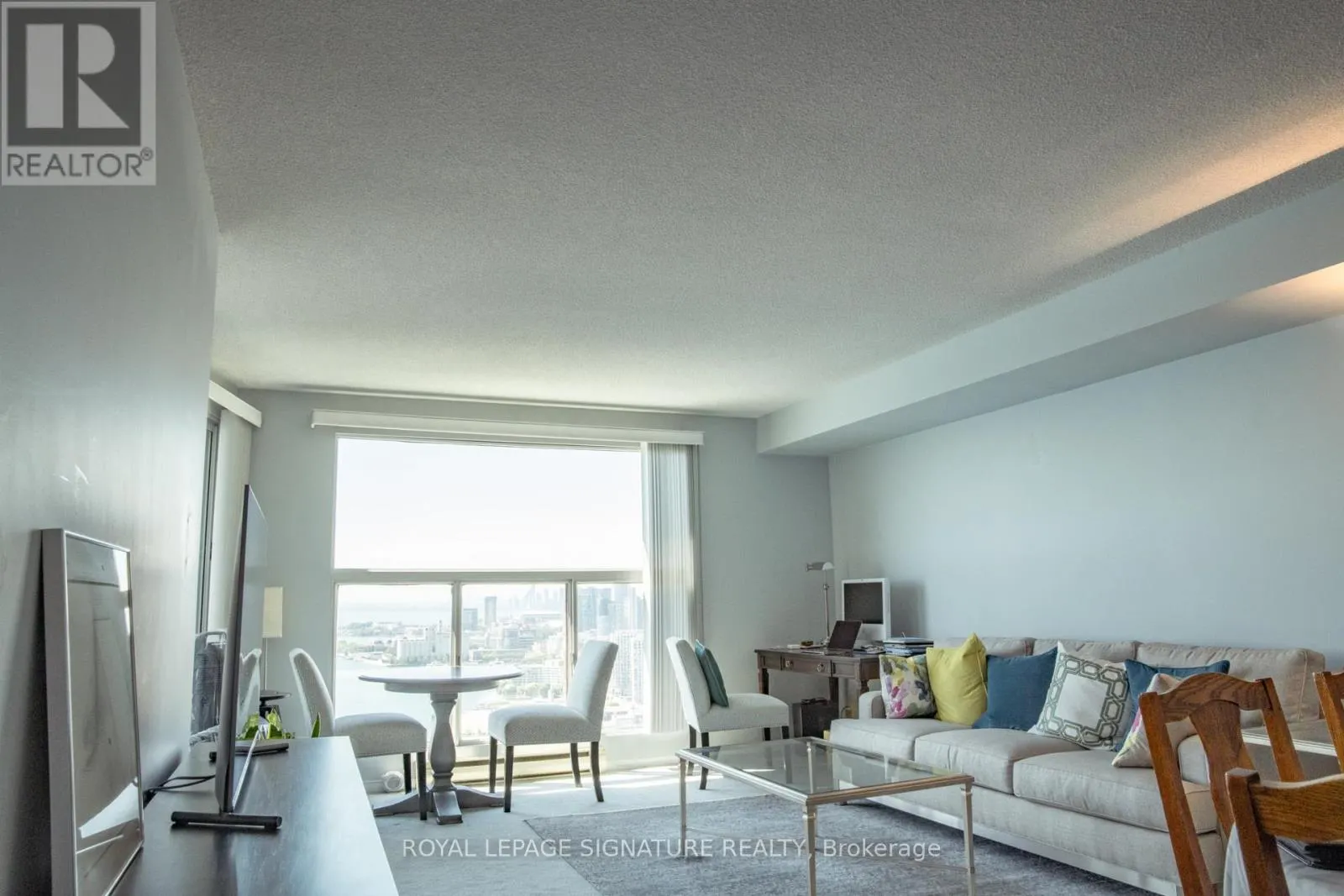 3610 - 99 HARBOUR SQUARE