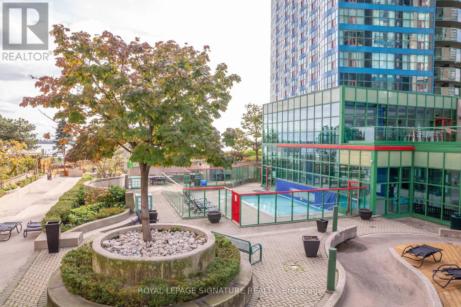 3610 - 99 HARBOUR SQUARE