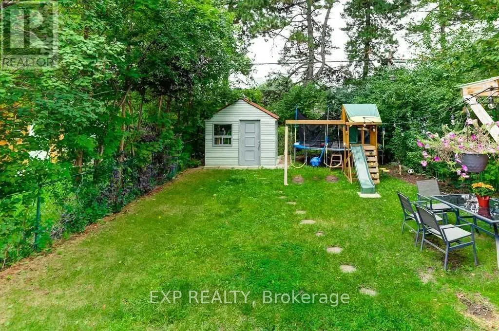 UPPER - 72 BILLINGTON CRESCENT