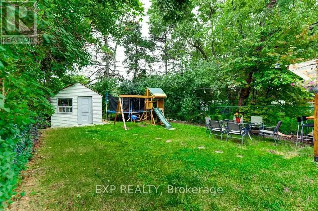 UPPER - 72 BILLINGTON CRESCENT