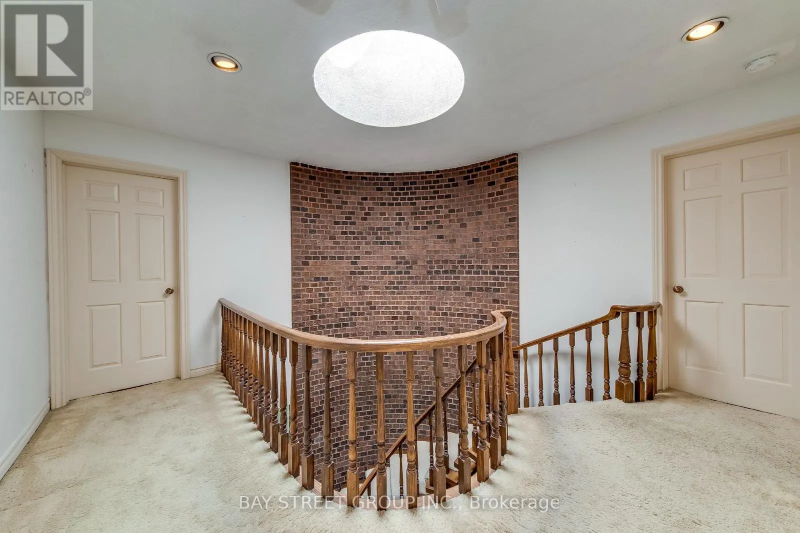 7 MYLESVIEW PLACE