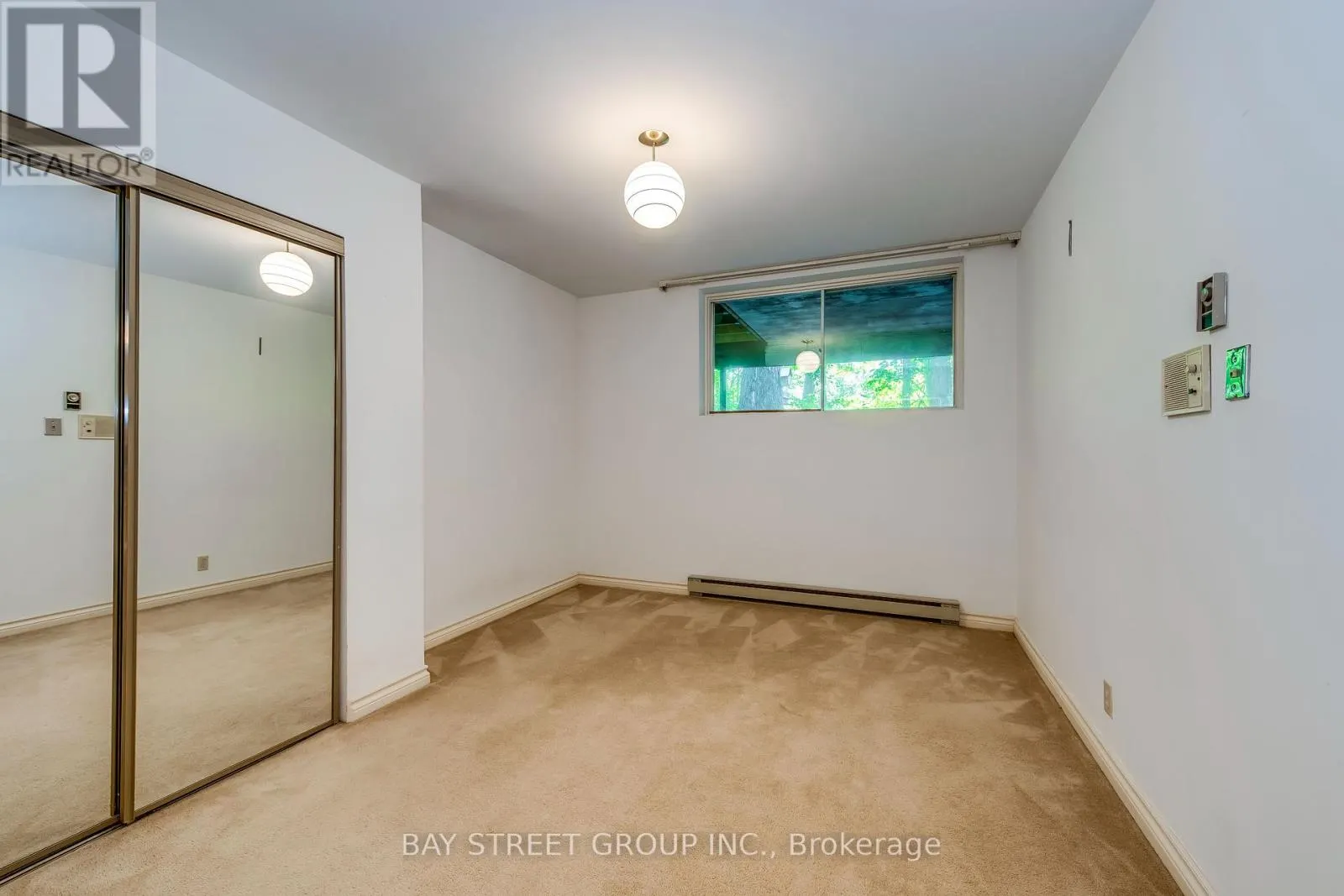 7 MYLESVIEW PLACE