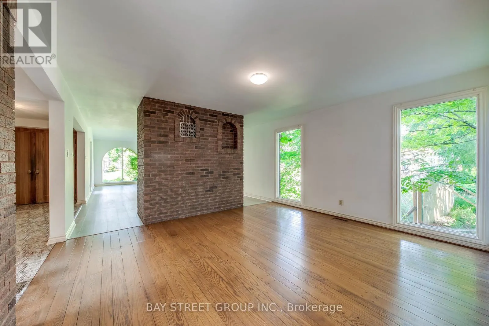 7 MYLESVIEW PLACE