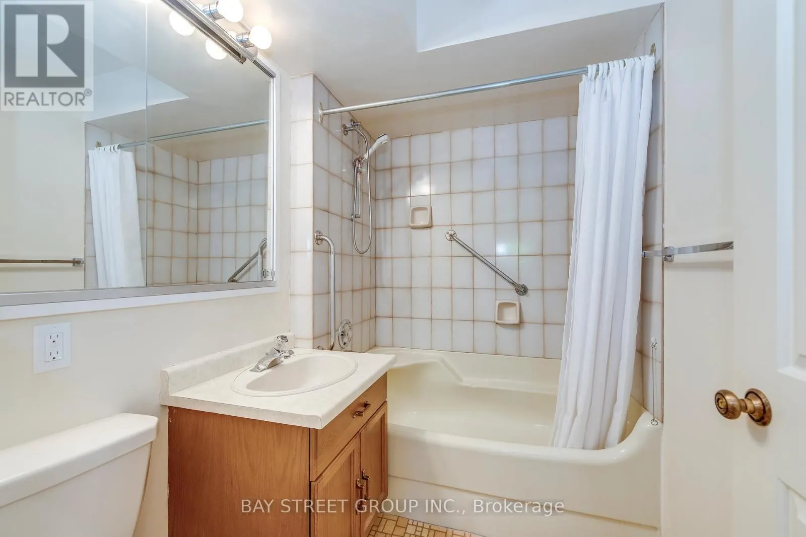 7 MYLESVIEW PLACE