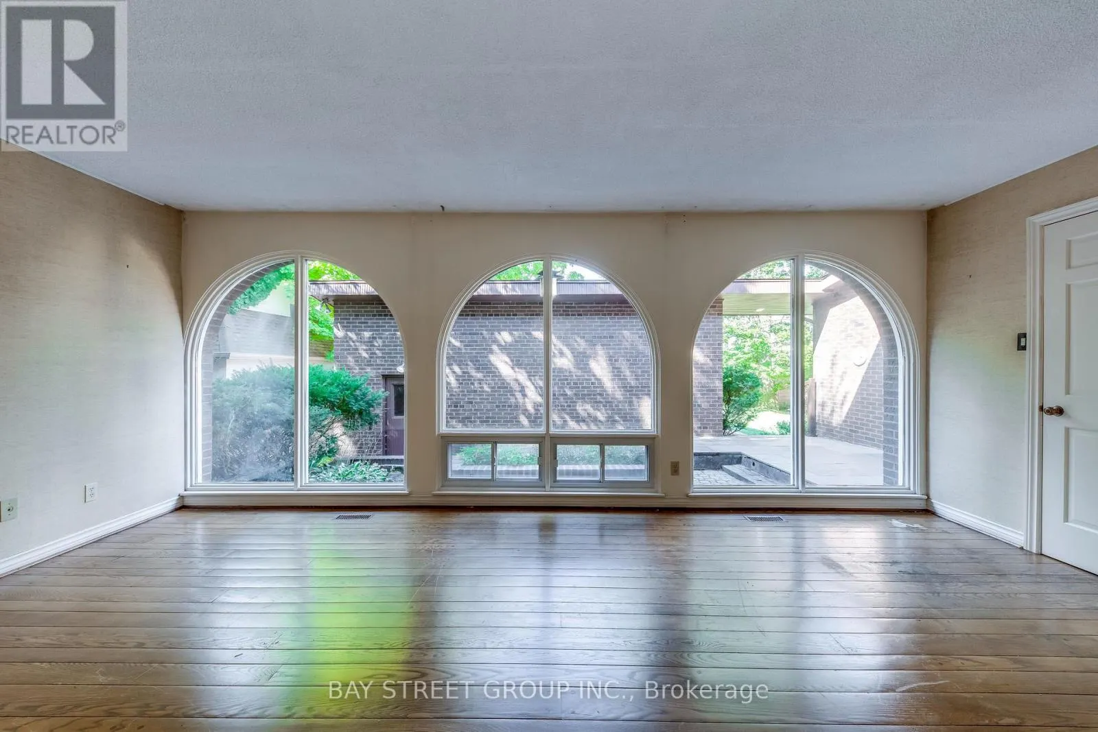 7 MYLESVIEW PLACE
