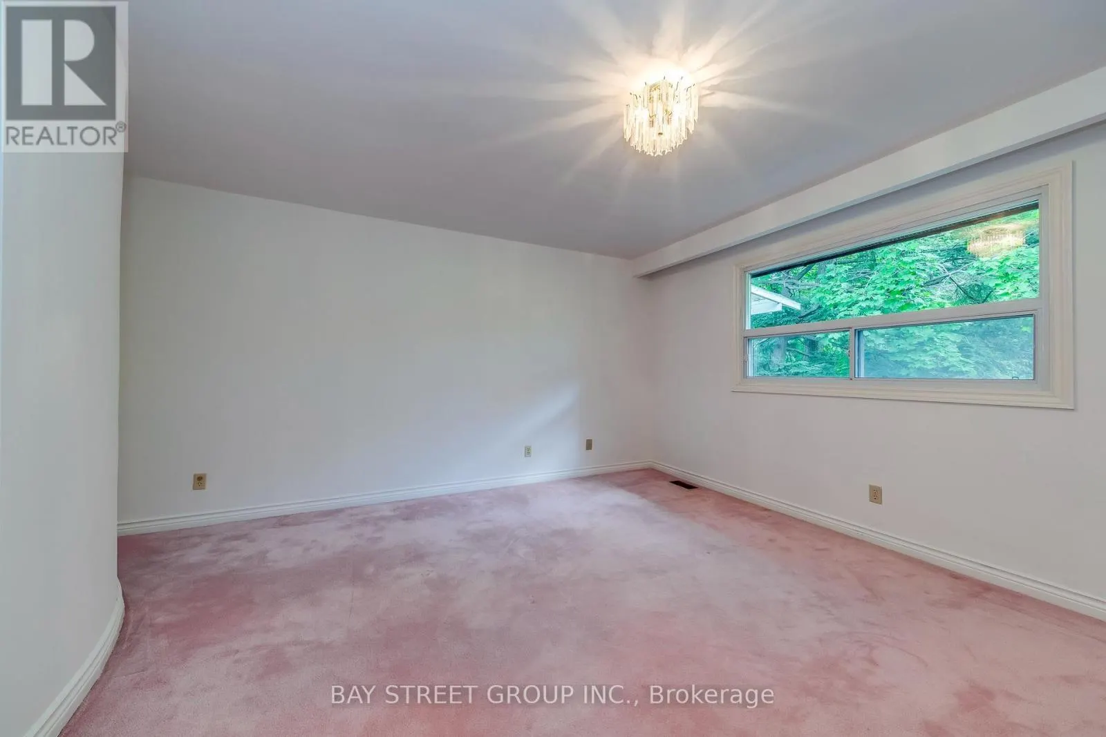 7 MYLESVIEW PLACE