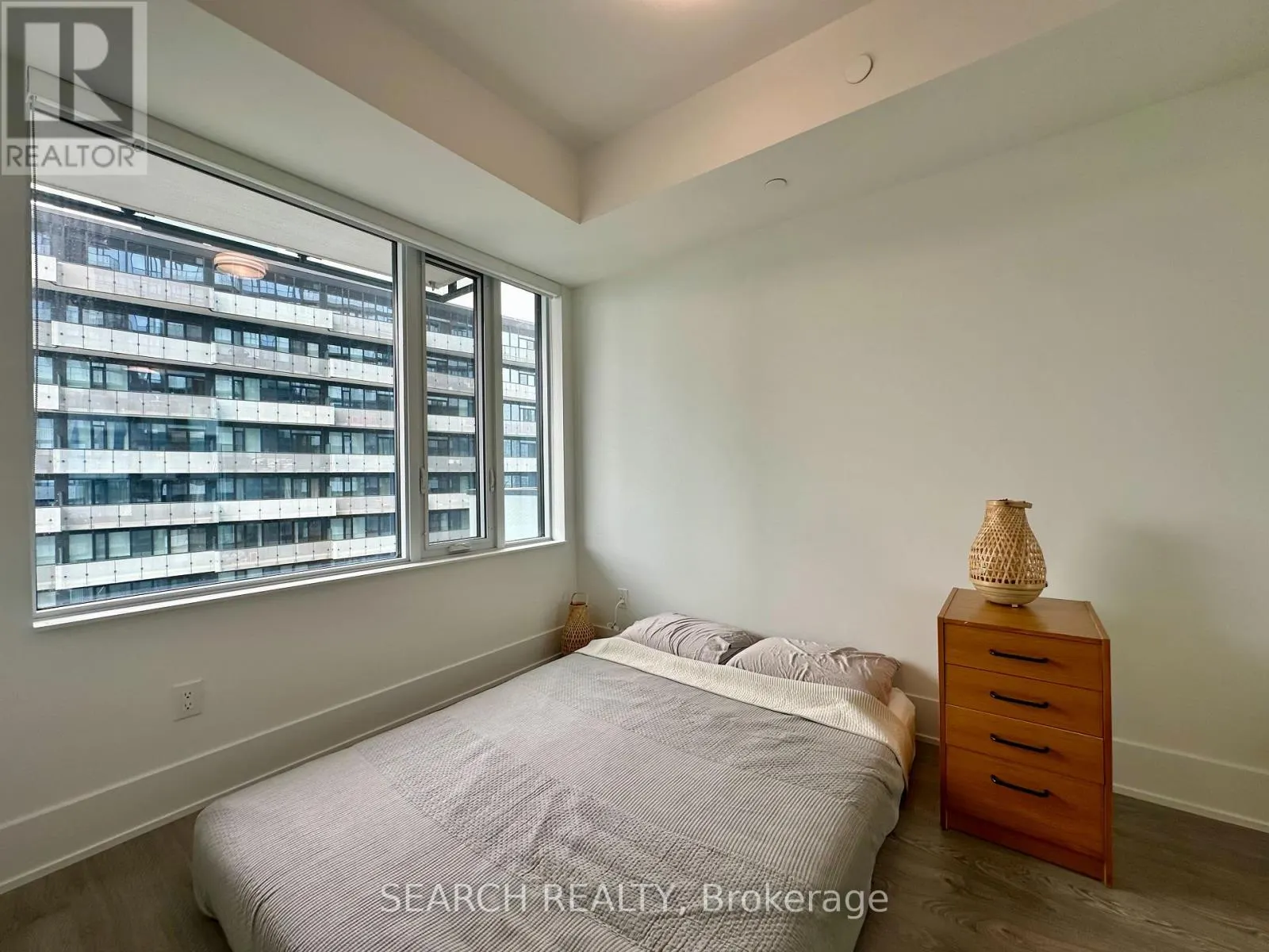 1714 - 470 FRONT STREET W