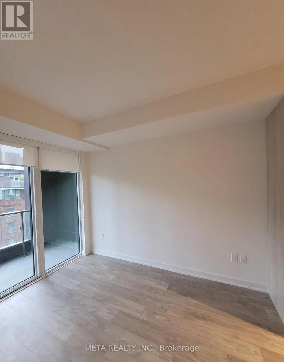 553 - 121 LOWER SHERBOURNE STREET