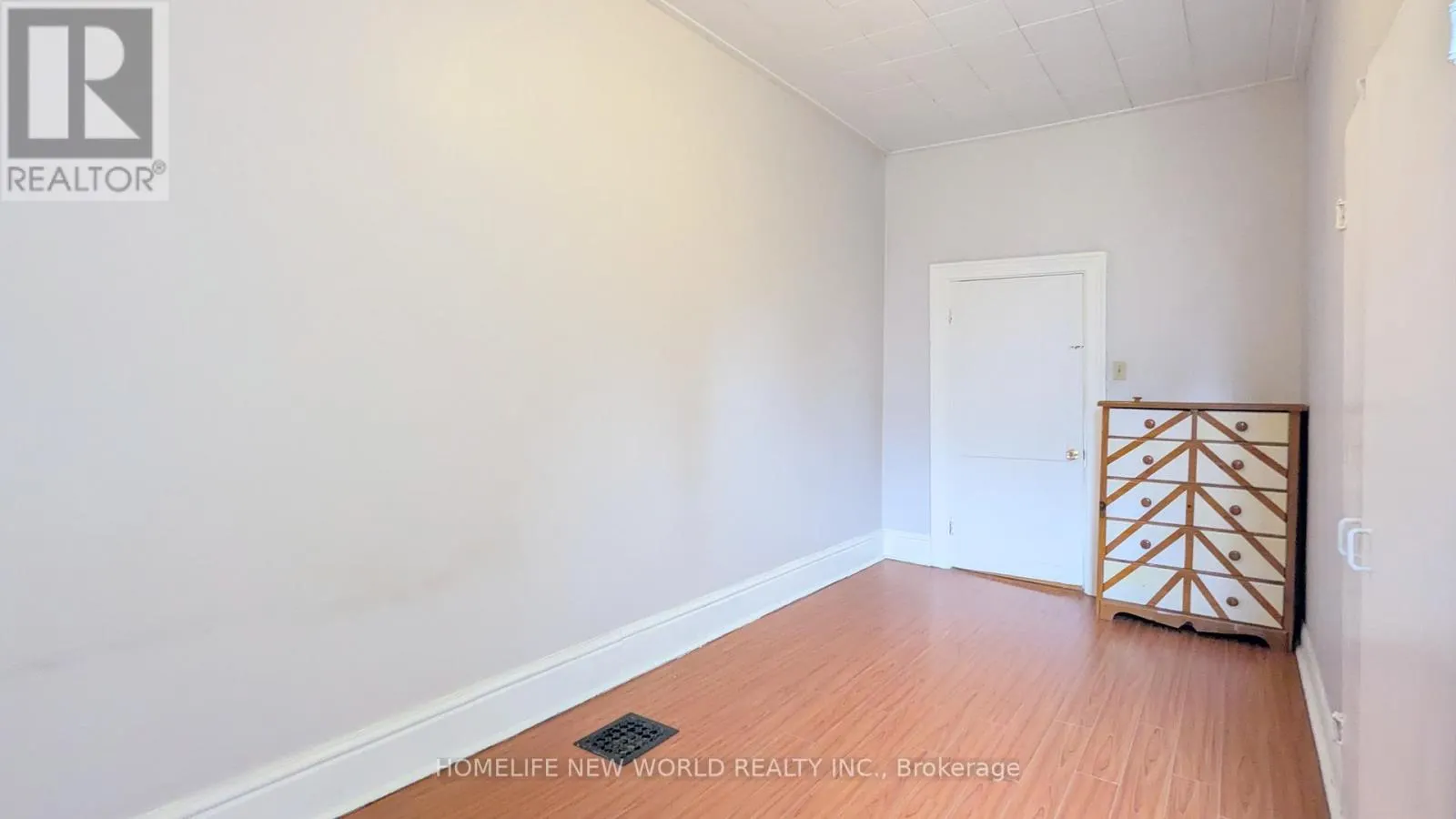 FLOOR 3 - 444 QUEEN STREET W