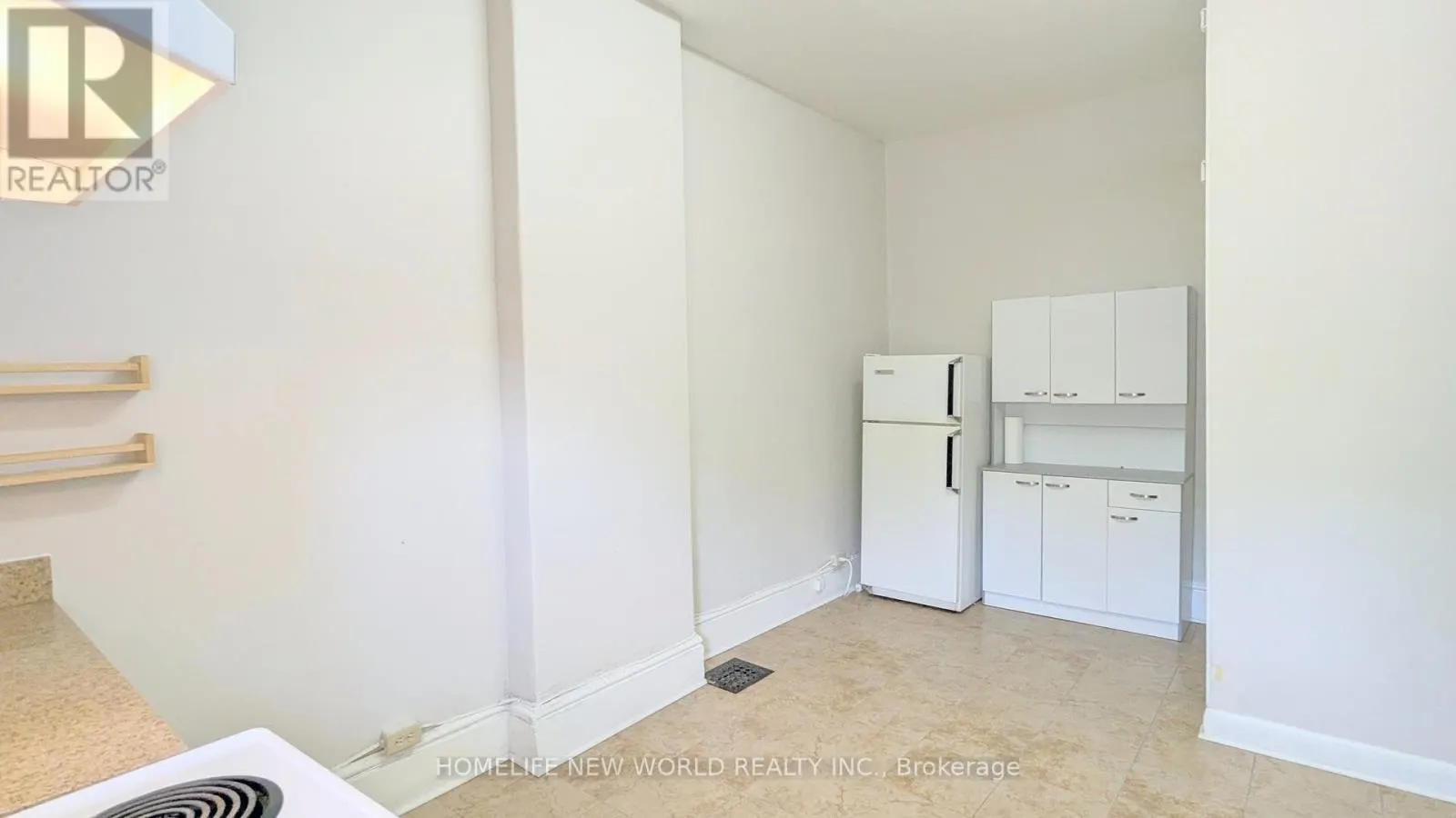 FLOOR 3 - 444 QUEEN STREET W