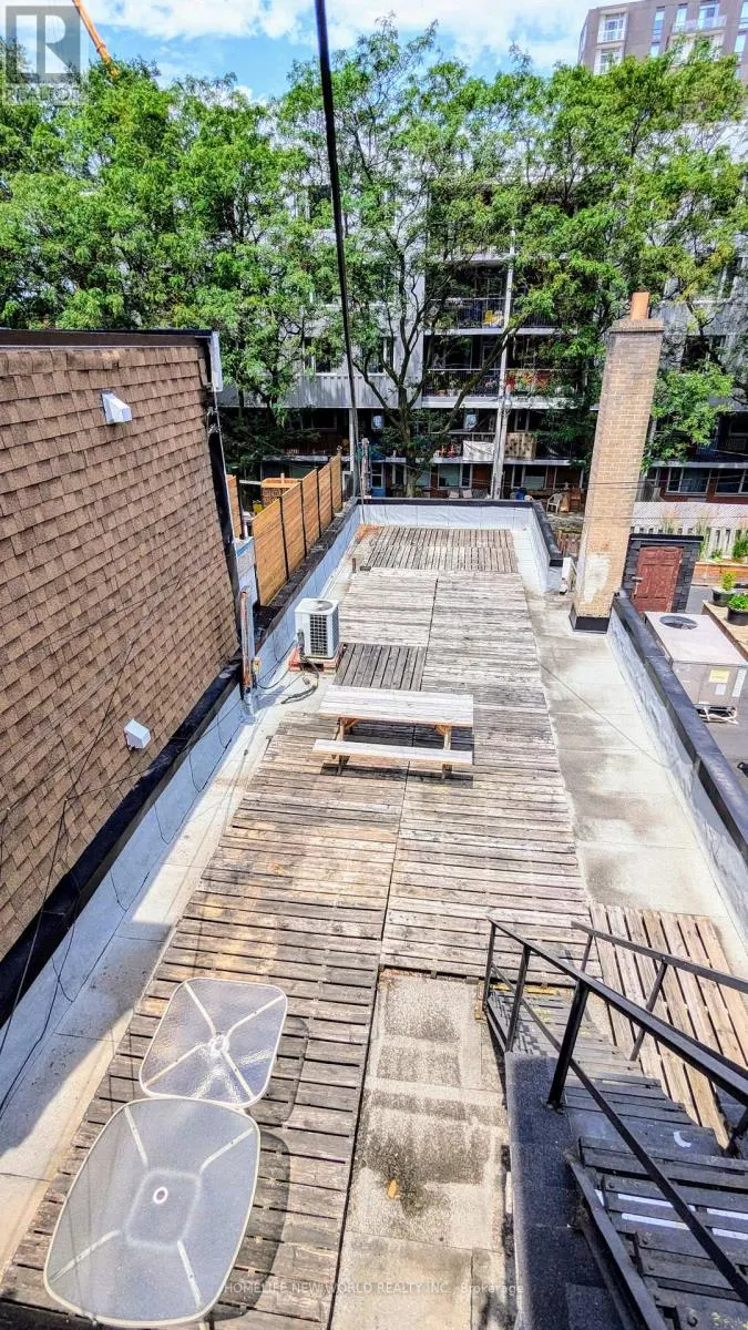 FLOOR 3 - 444 QUEEN STREET W