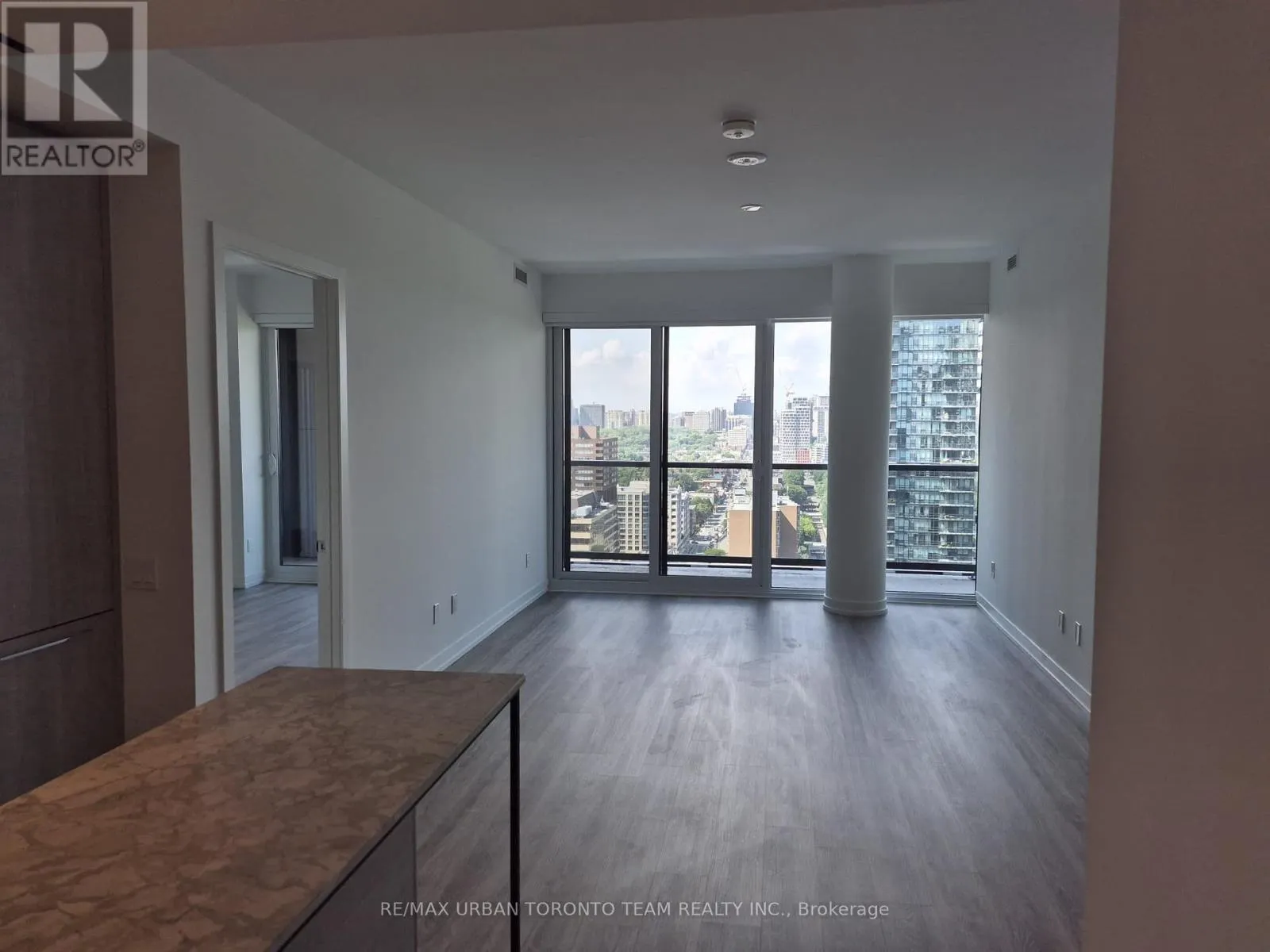 2805 - 771 YONGE STREET