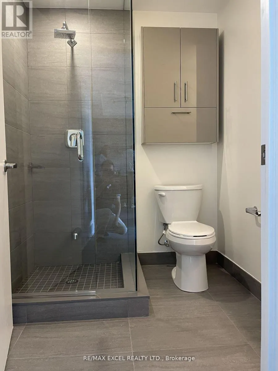 1808 - 188 FAIRVIEW MALL DRIVE
