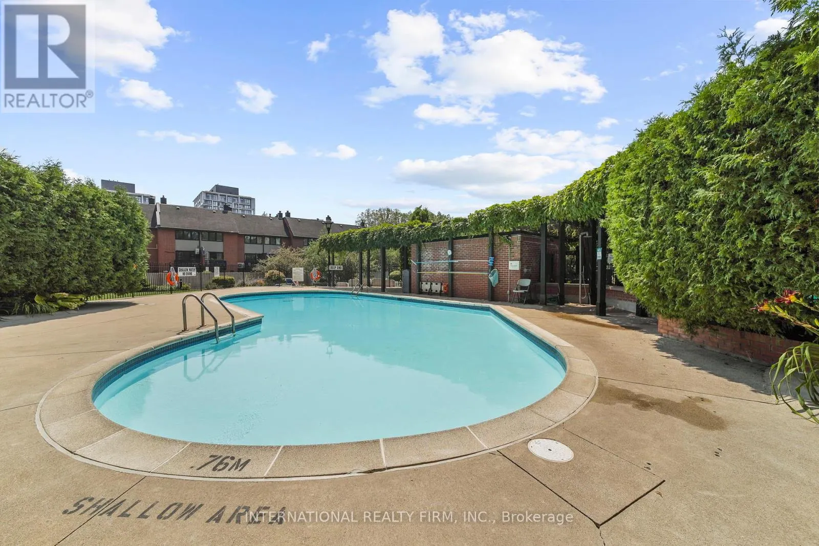 713 - 701 KING STREET W