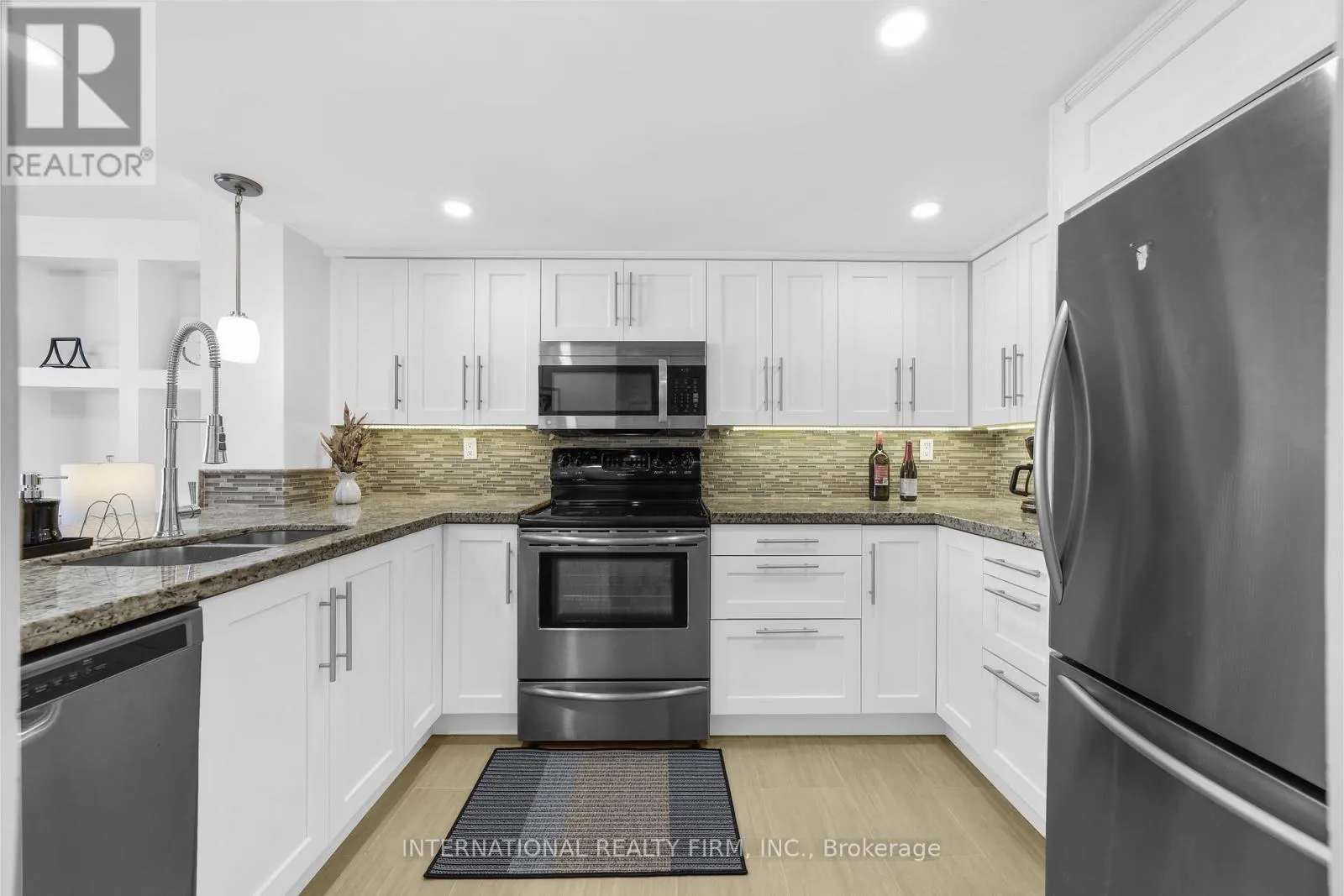 713 - 701 KING STREET W