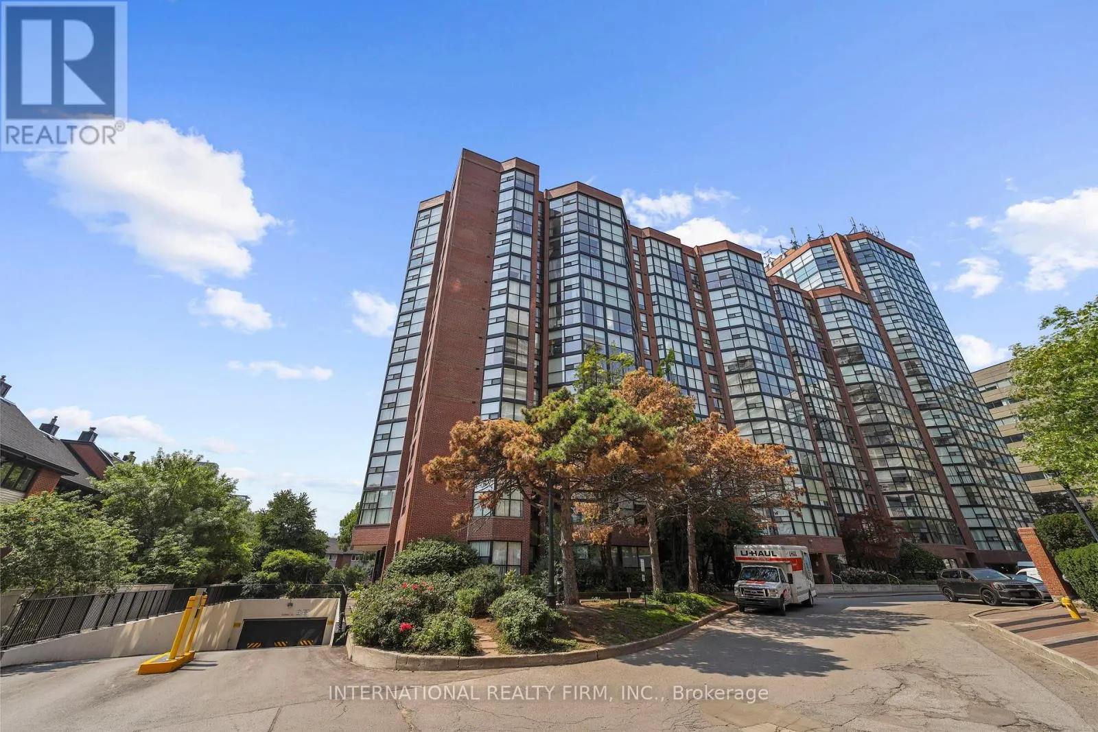 713 - 701 KING STREET W