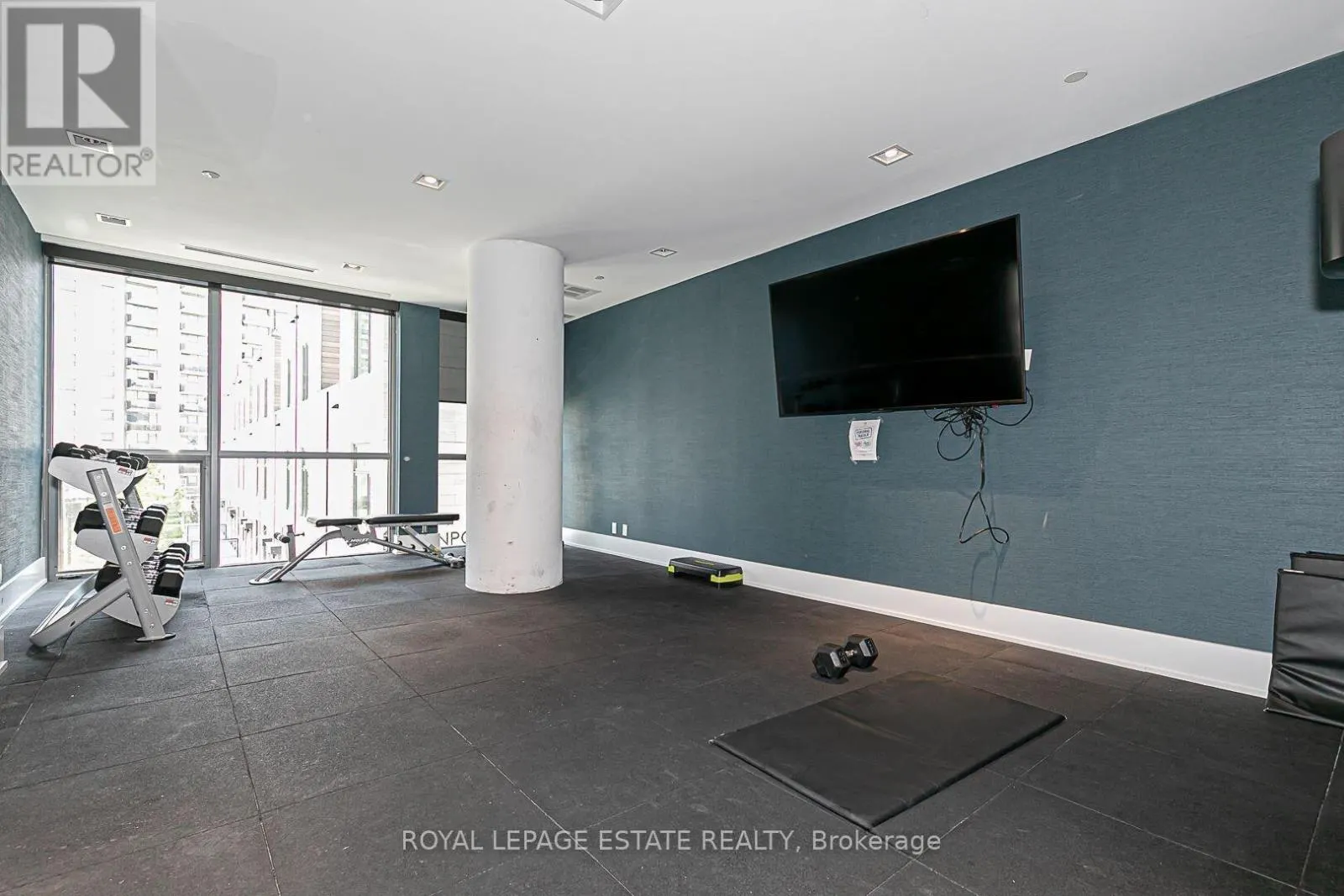 TH9 - 175 PEARS AVENUE