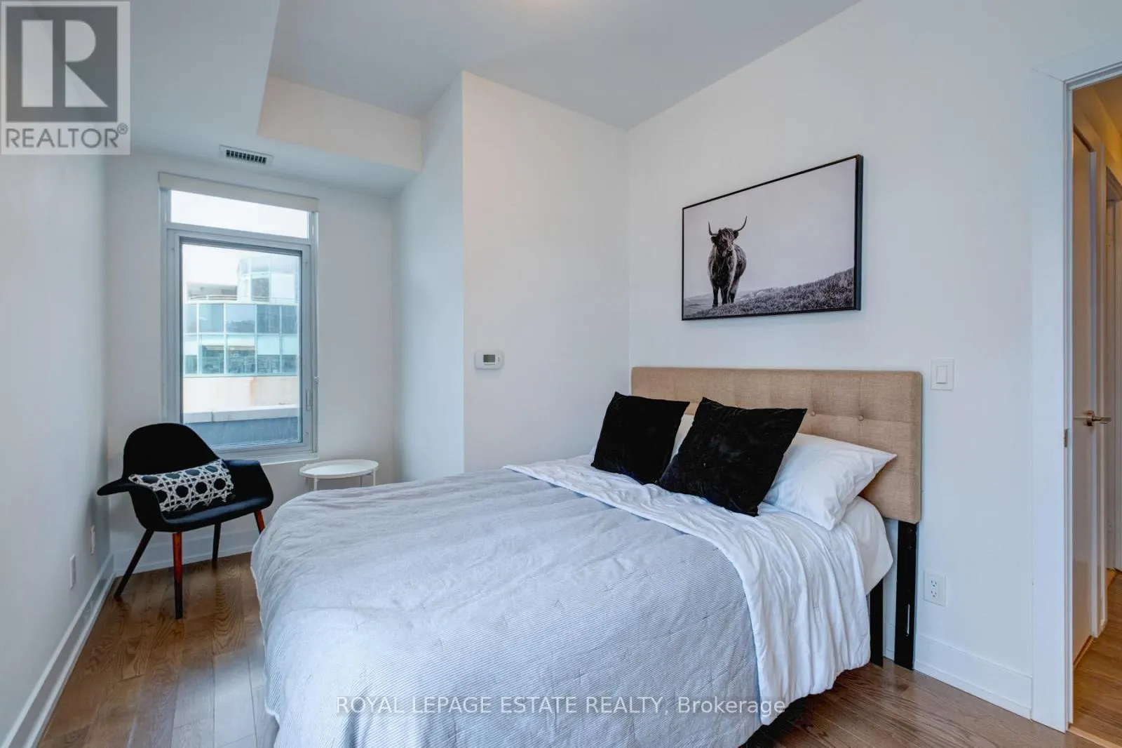 TH9 - 175 PEARS AVENUE