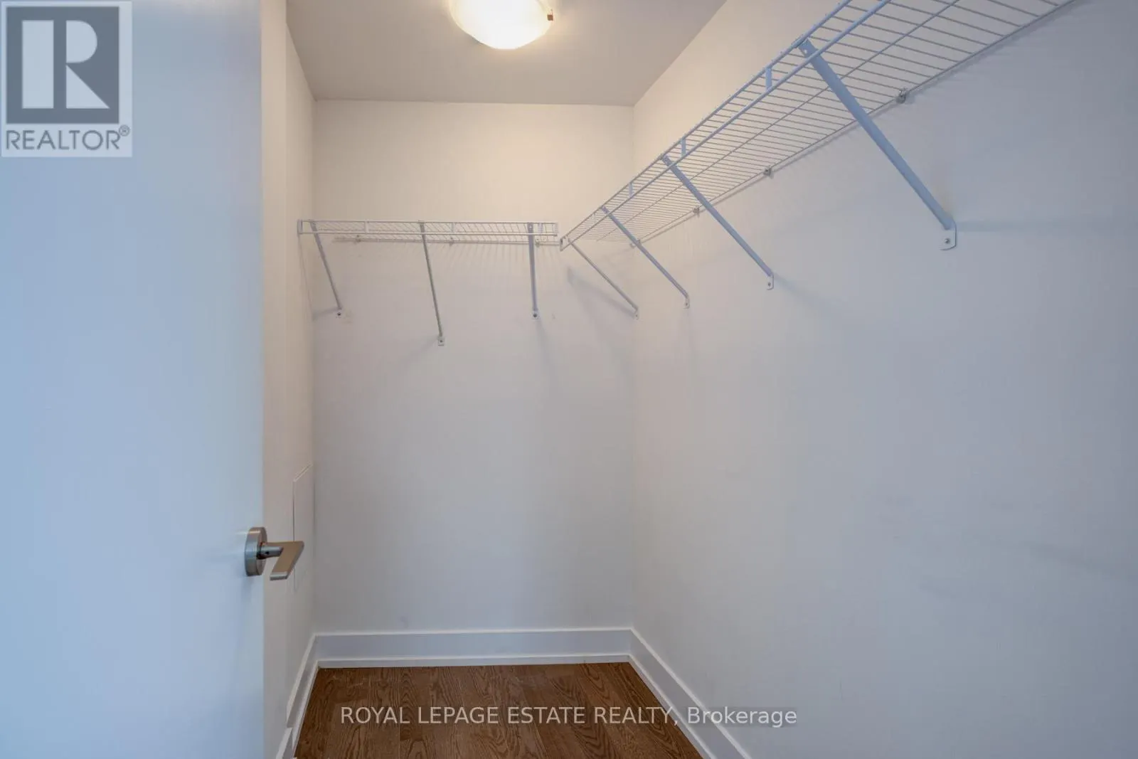 TH9 - 175 PEARS AVENUE