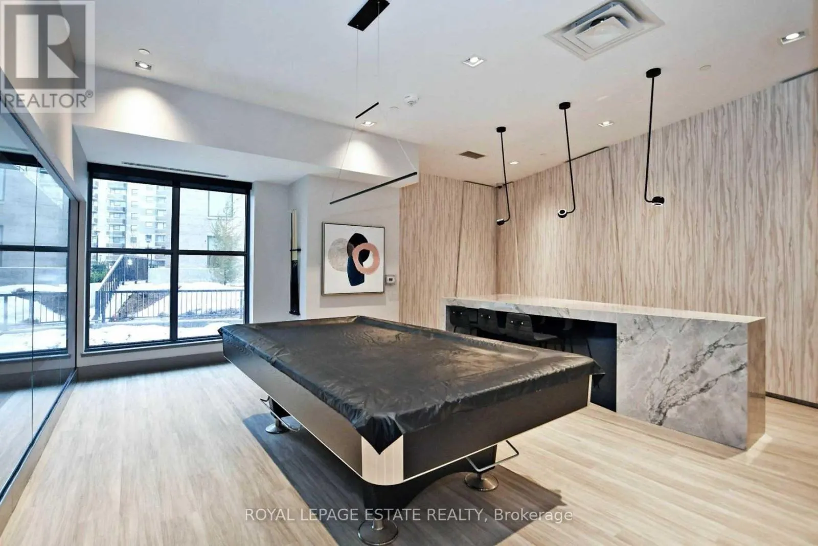 TH9 - 175 PEARS AVENUE