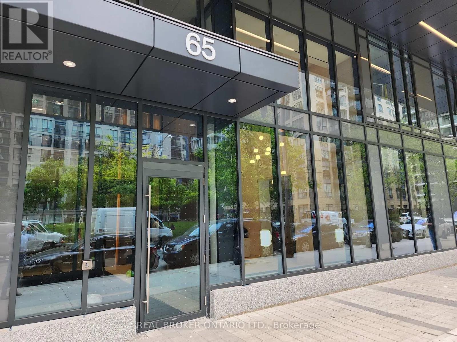 2406 - 65 MUTUAL STREET