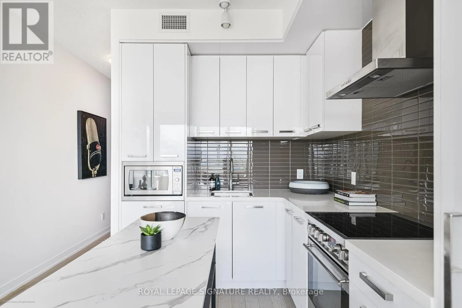 S504 - 120 BAYVIEW AVENUE