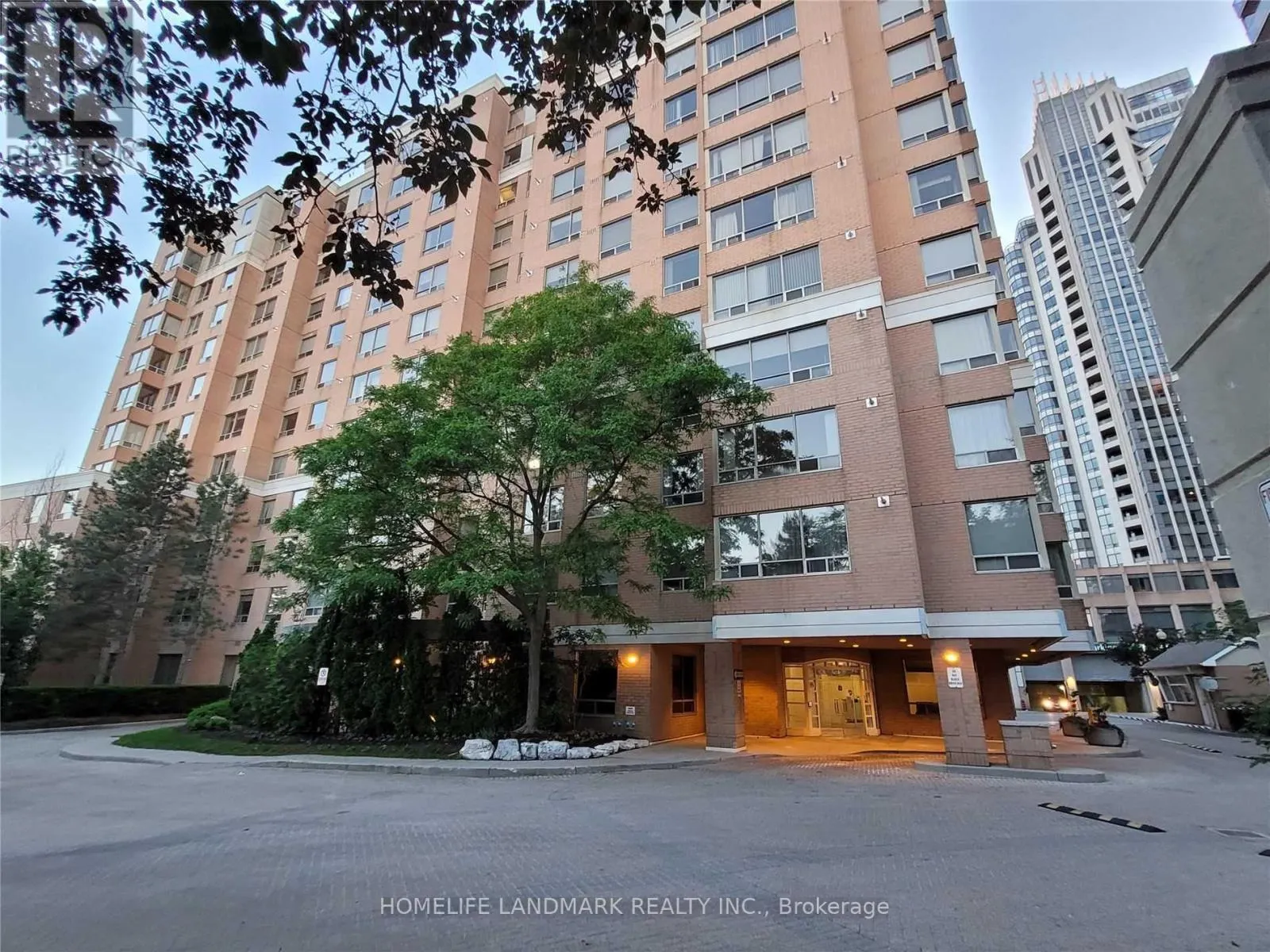 PH 10 - 88 GRANDVIEW WAY