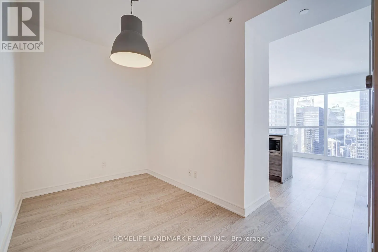 3601 - 88 SCOTT STREET