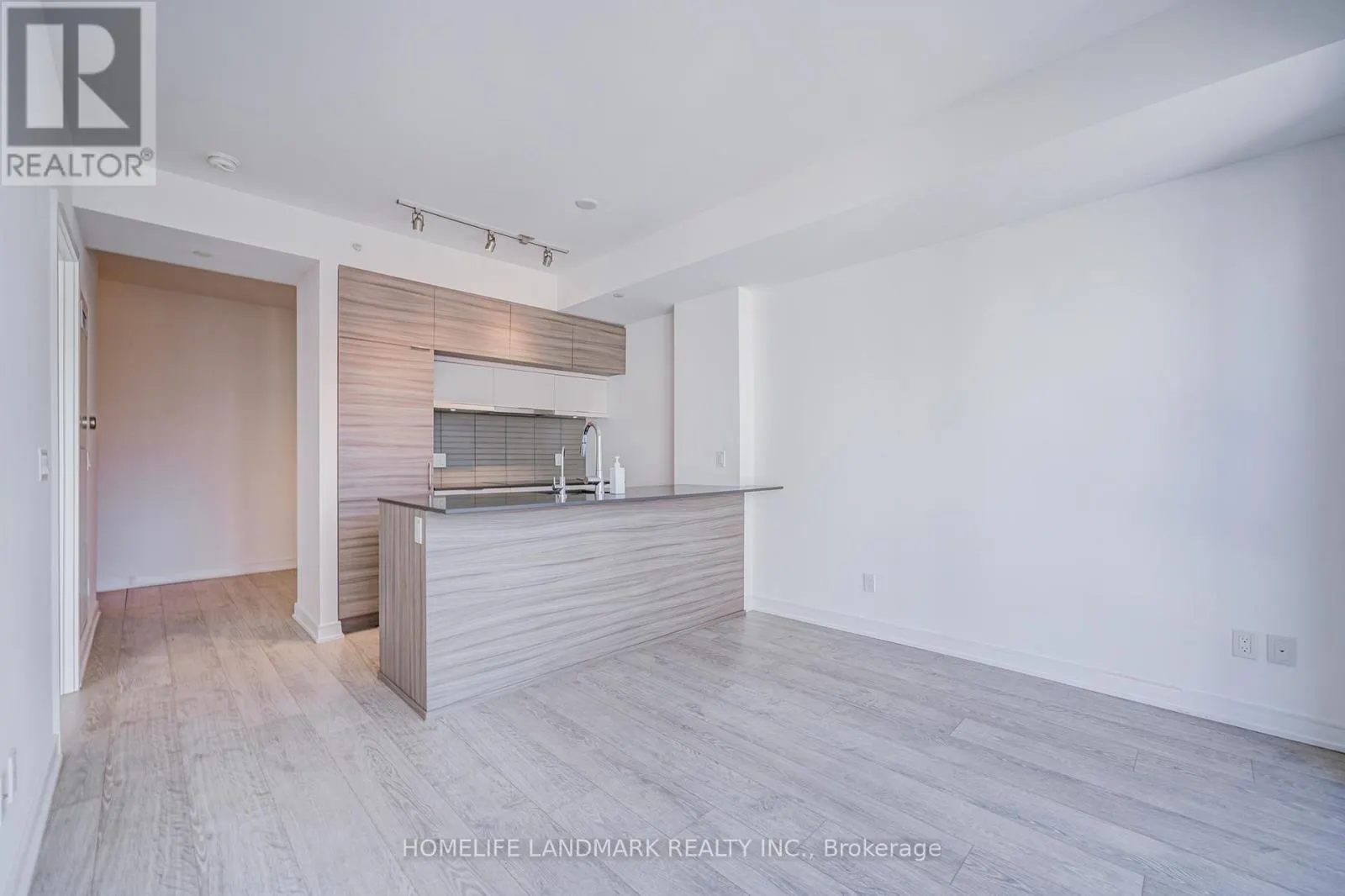 3601 - 88 SCOTT STREET