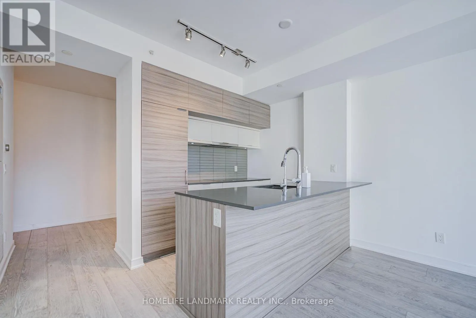3601 - 88 SCOTT STREET
