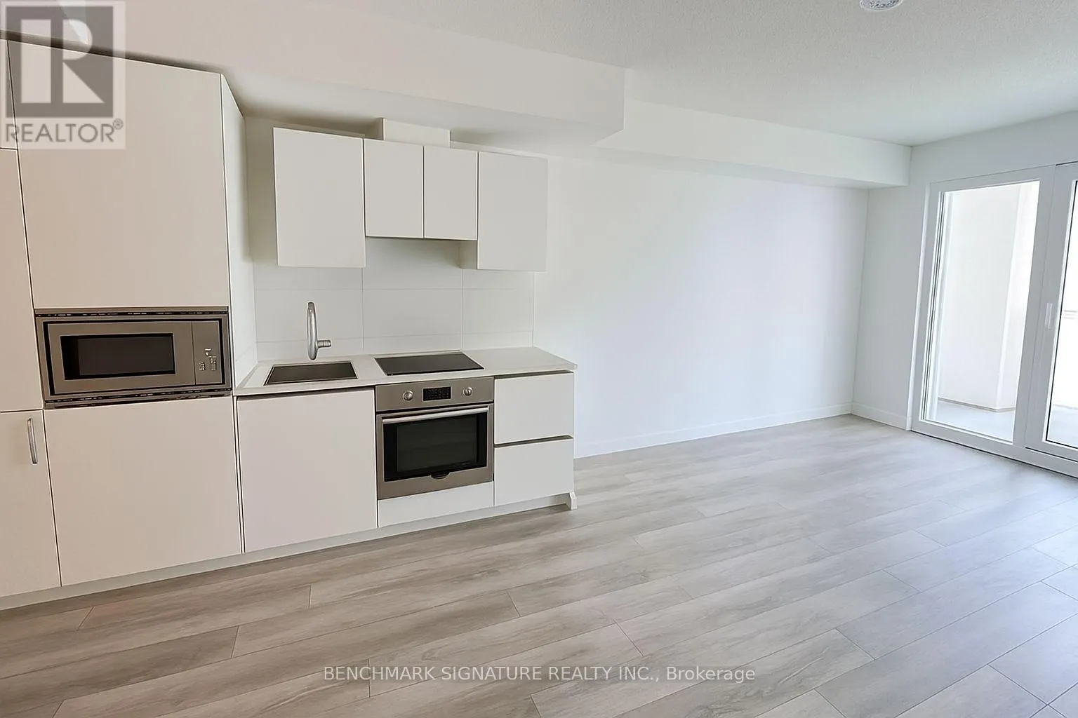 1531 - 230 SIMCOE STREET
