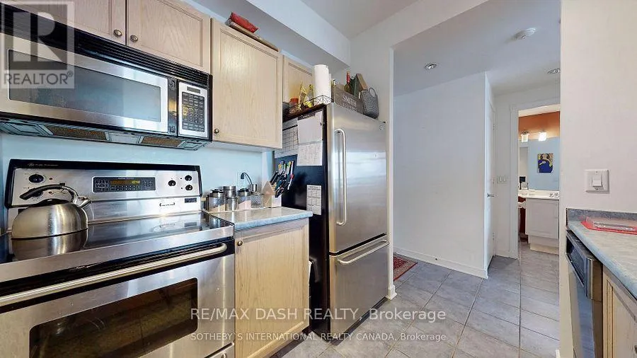 1402 - 438 RICHMOND STREET W
