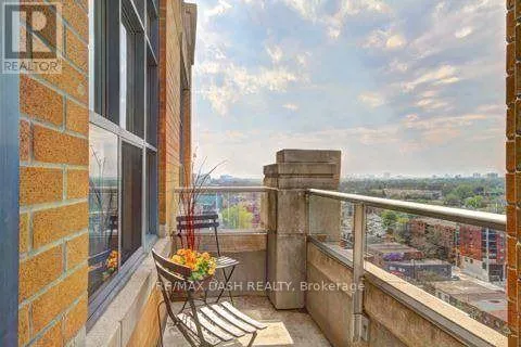 1402 - 438 RICHMOND STREET W
