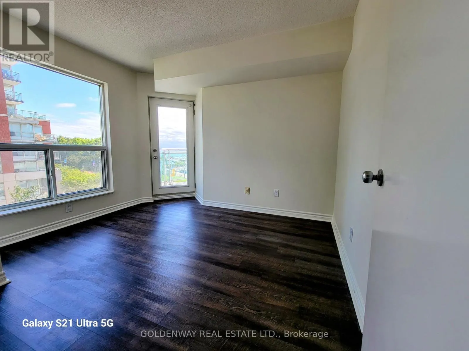 509 - 600 QUEENS QUAY W