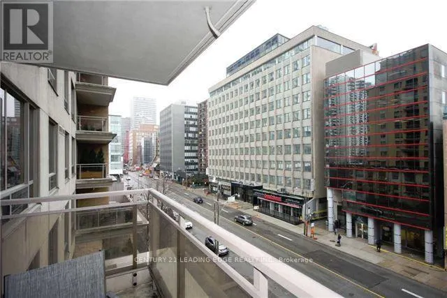 502 - 123 EGLINTON AVENUE E