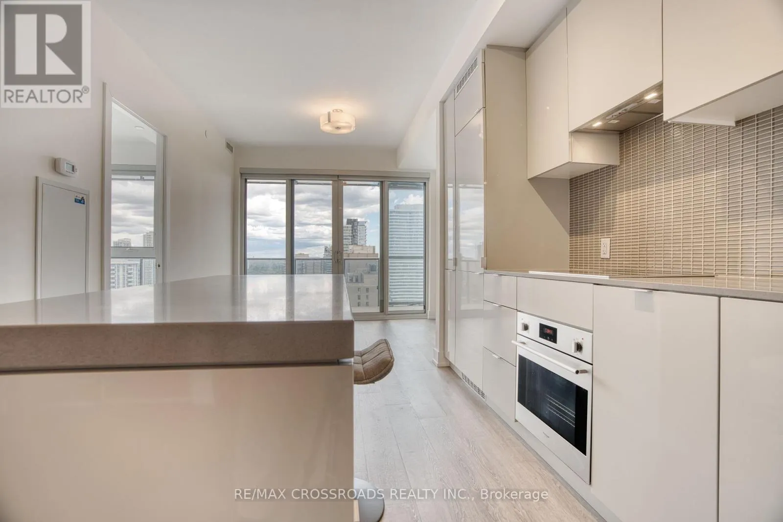 2906 - 7 GRENVILLE STREET