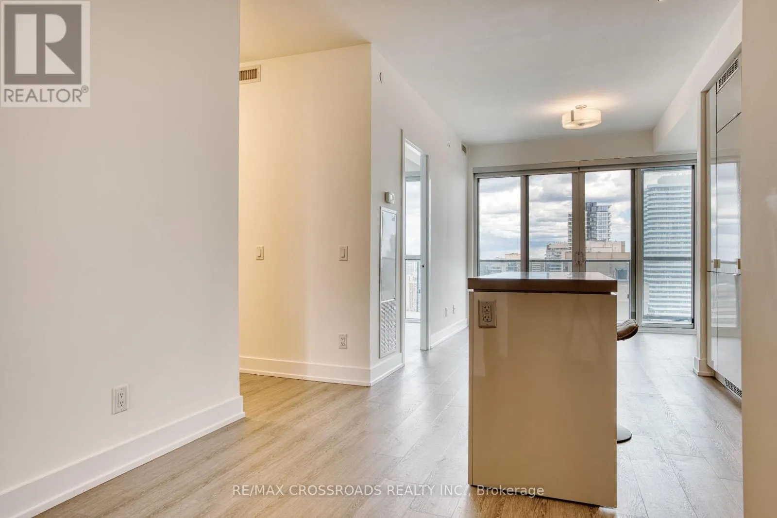 2906 - 7 GRENVILLE STREET