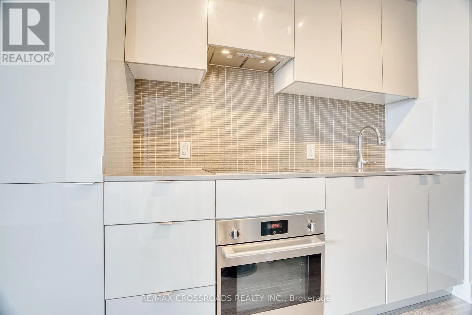 2906 - 7 GRENVILLE STREET