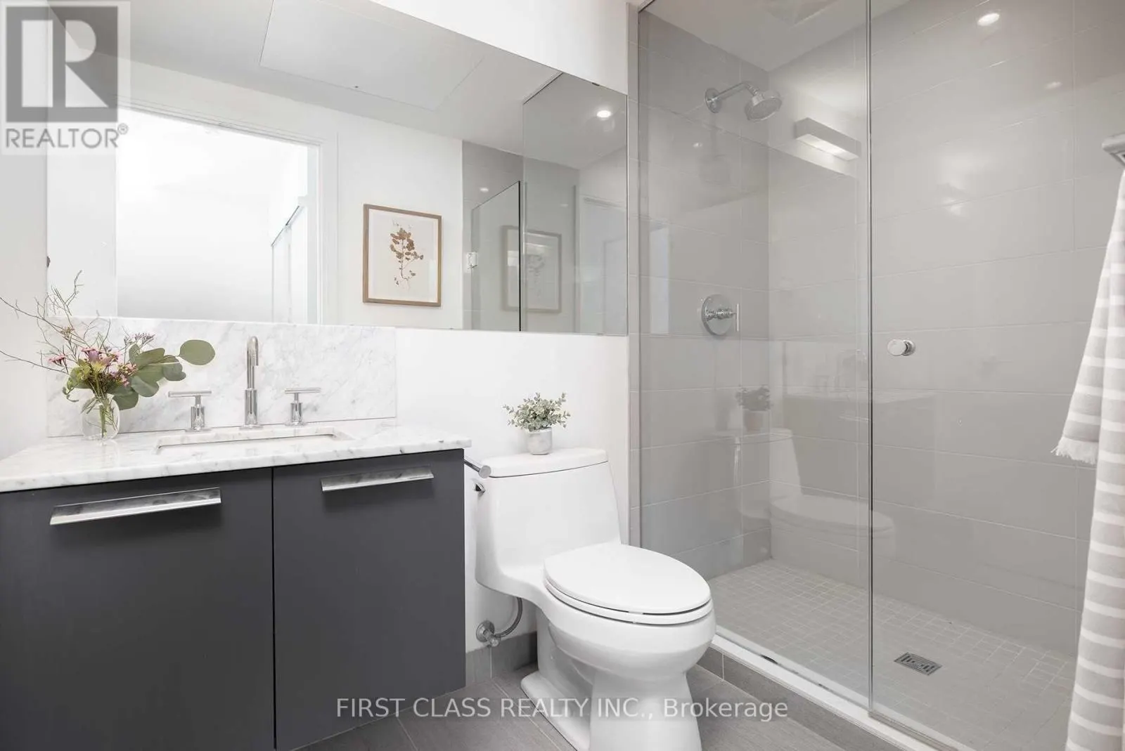 3005 - 50 CHARLES STREET E