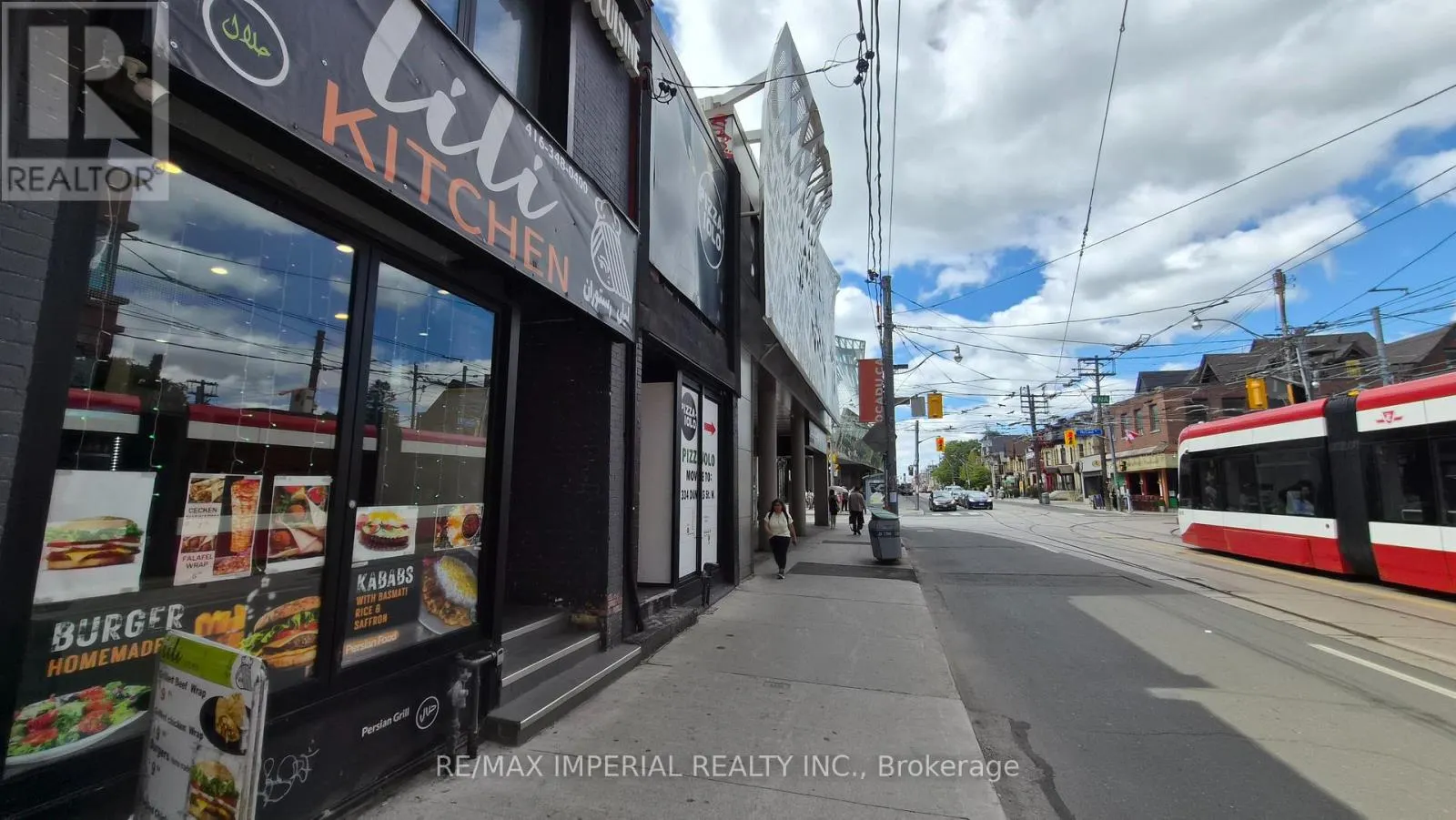 287 DUNDAS STREET W
